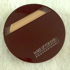 MakeUp ForEver duo mat powder foundation